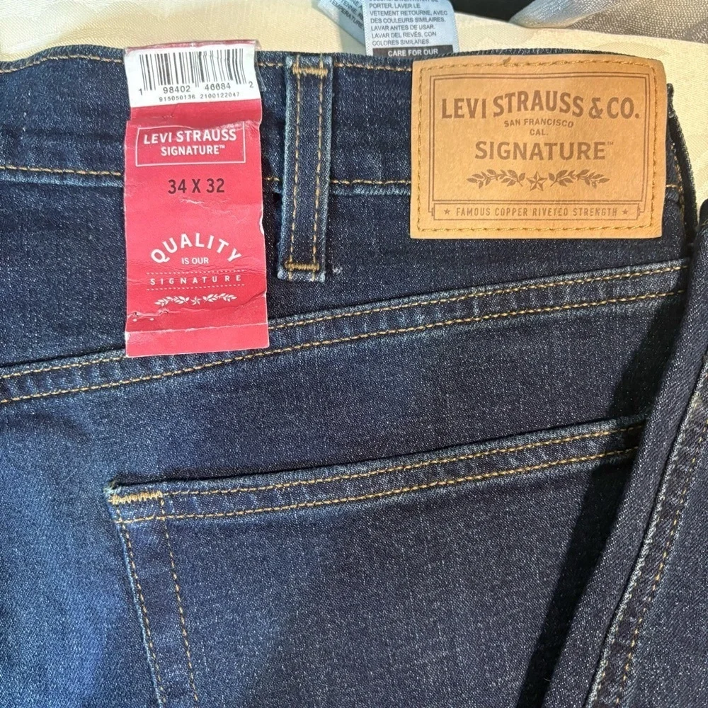 NWT- Levi's Men's Bootcut Jeans - Dark Blue 34X32